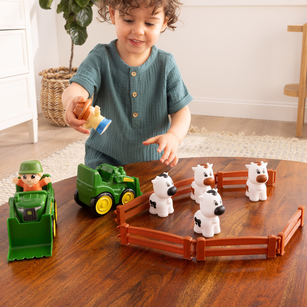 John Deere The Cows Are Out Farm Toy Playset