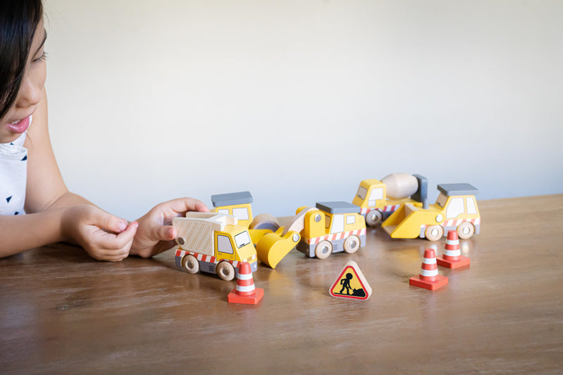 Le Toy Van Construction Toy Cars, Trucks & Diggers - 7 Pc