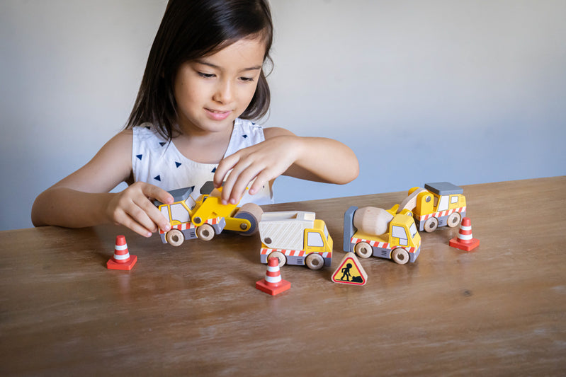 Le Toy Van Construction Toy Cars, Trucks & Diggers - 7 Pc