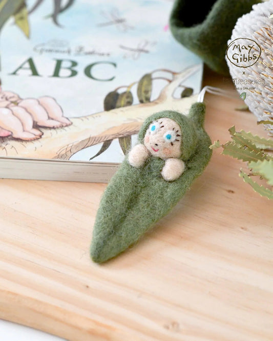 Tara Treasures x May Gibbs - Gumnut Baby Snugglepot Cuddlepie Ornament