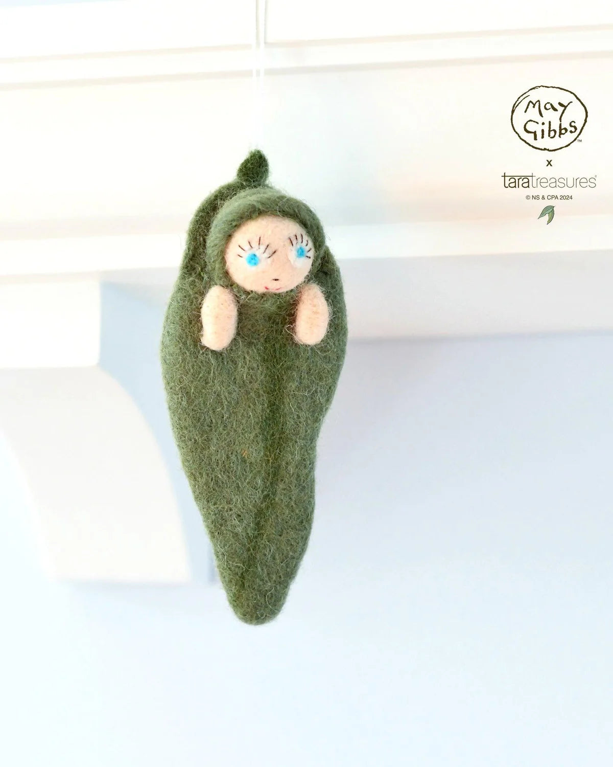 Tara Treasures x May Gibbs - Gumnut Baby Snugglepot Cuddlepie Ornament