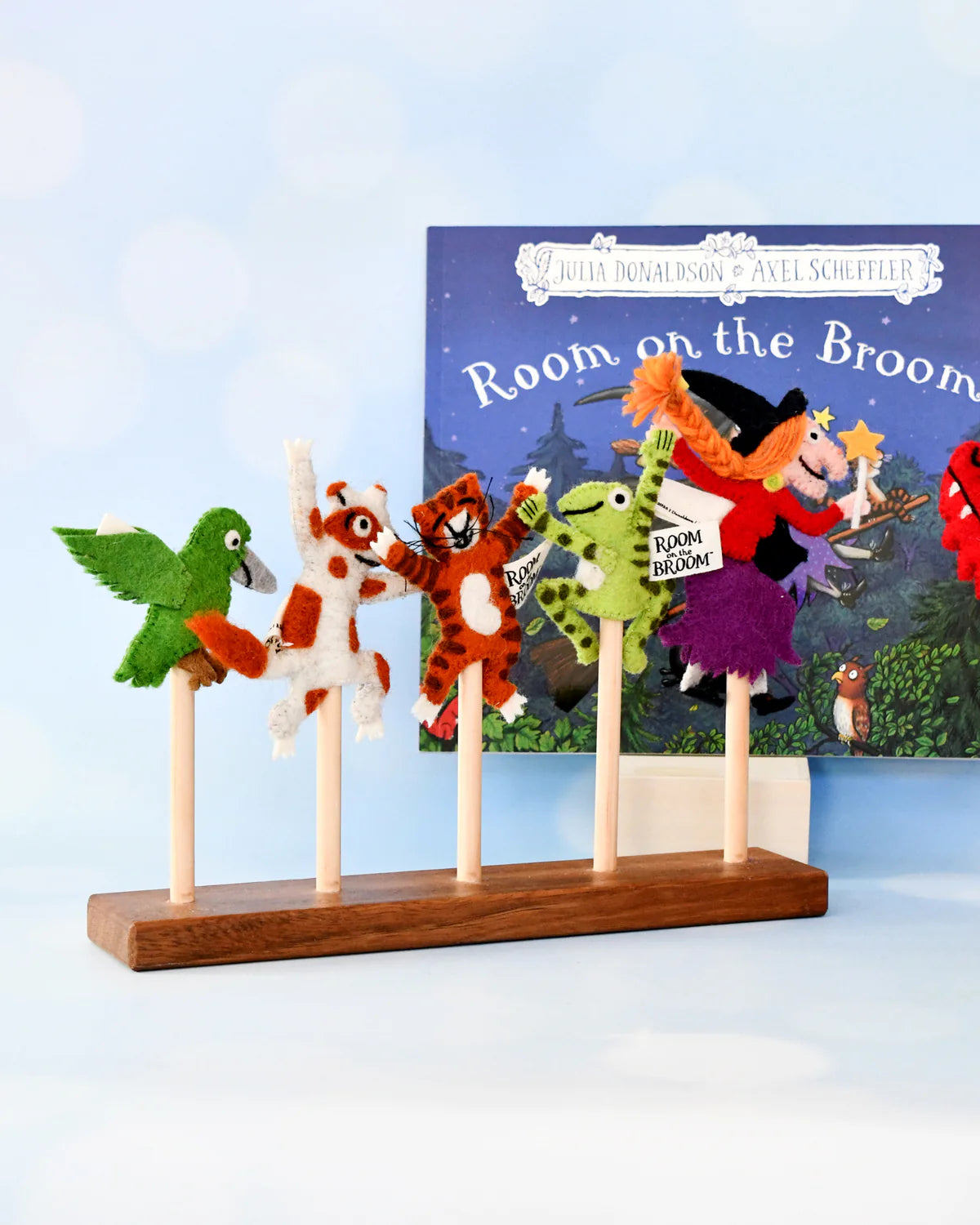 Tara Treasures The Room On The Broom® Finger Puppets Set