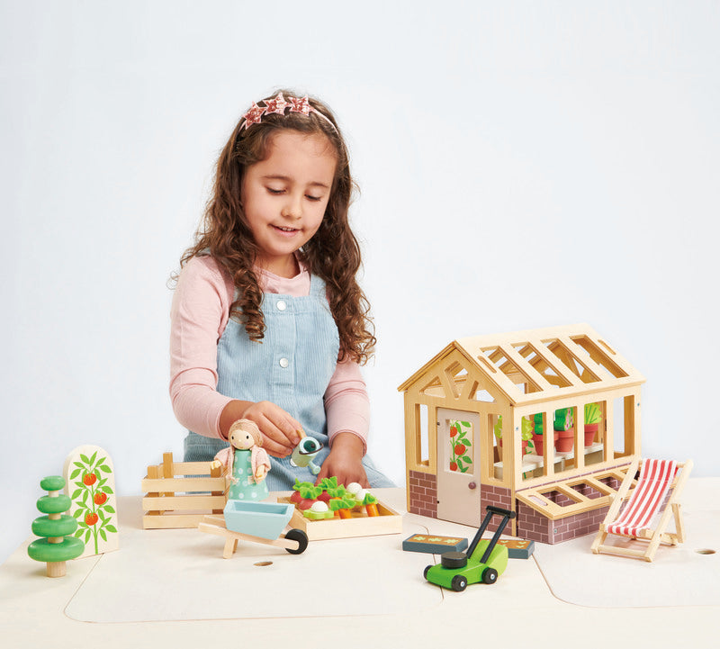 Tender Leaf Green House and Garden Set